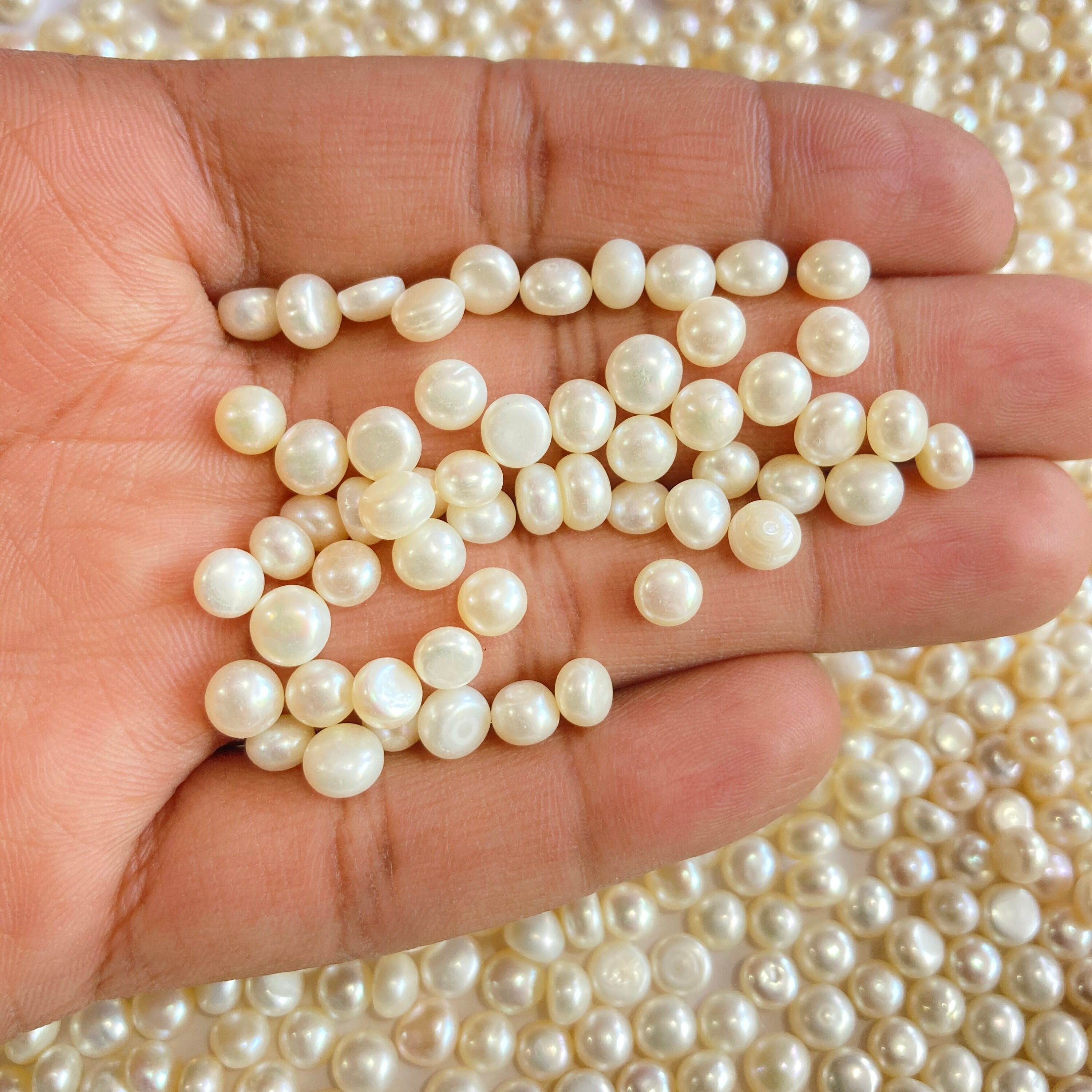 AA+ 5-6 mm button pearls, good quality, white freshwater pearl.