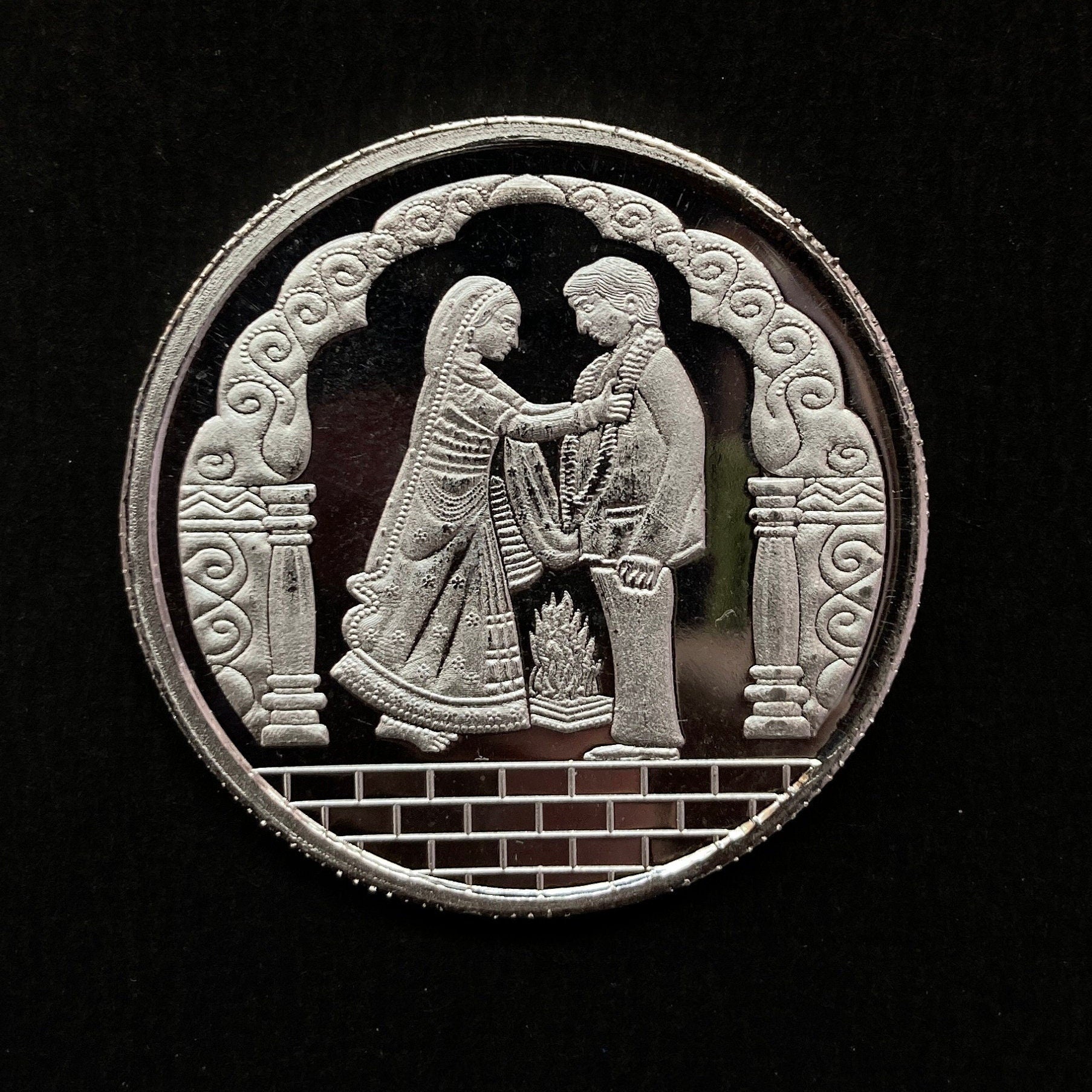 99.90% Pure Silver 10grams Bride Groom Silver Coin / Silver Coins / Anniversary Gift / Weeding Gift