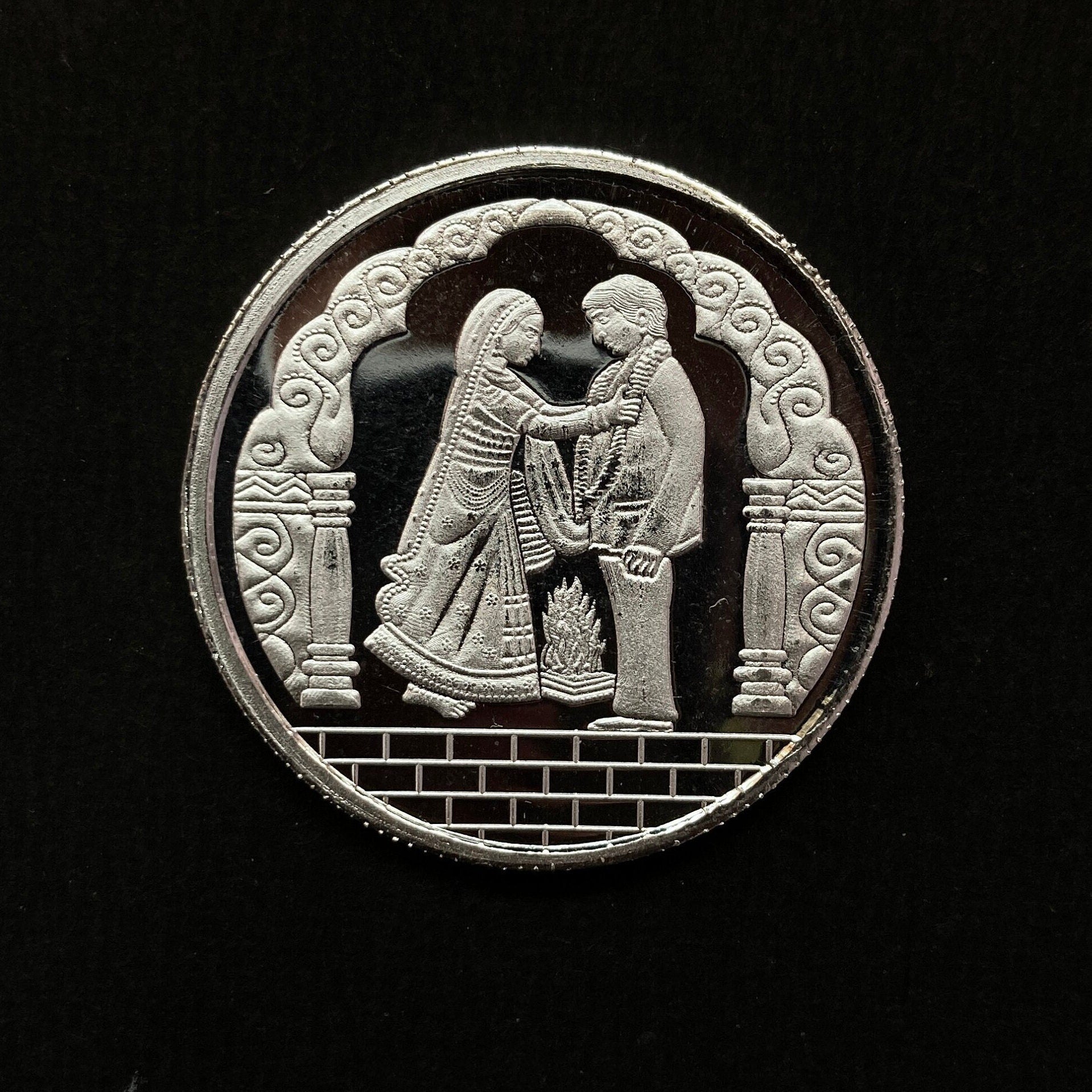 99.90% Pure Silver 10grams Bride Groom Silver Coin / Silver Coins / Anniversary Gift / Weeding Gift