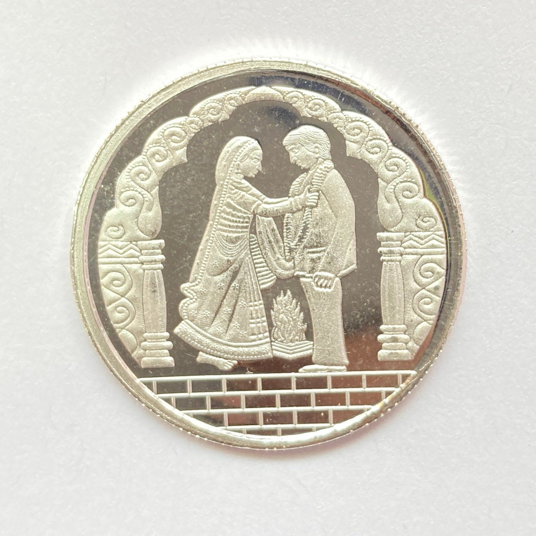 99.90% Pure Silver 10grams Bride Groom Silver Coin / Silver Coins / Anniversary Gift / Weeding Gift