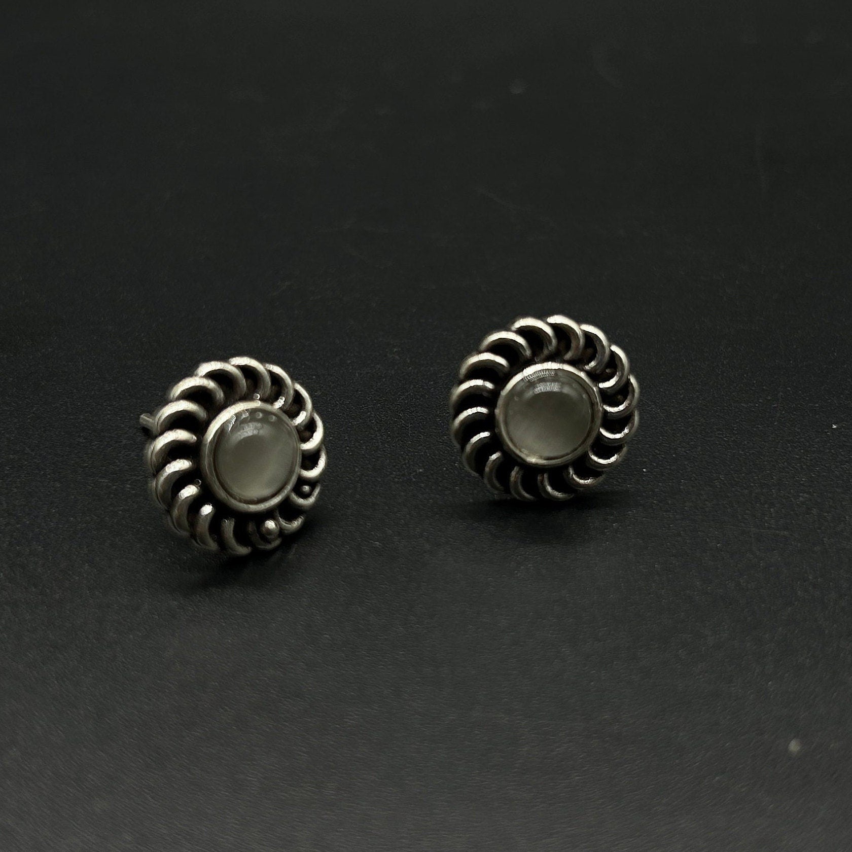 925 Sterling Silver Gray Gemstone Pendant With Earing