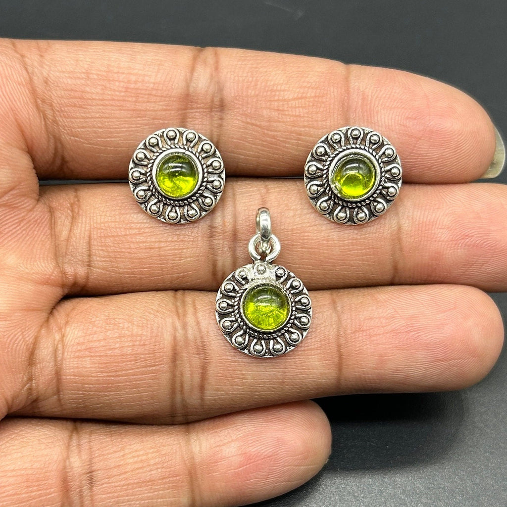 925 Sterling Silver Green Gemstone Pendant With Earing