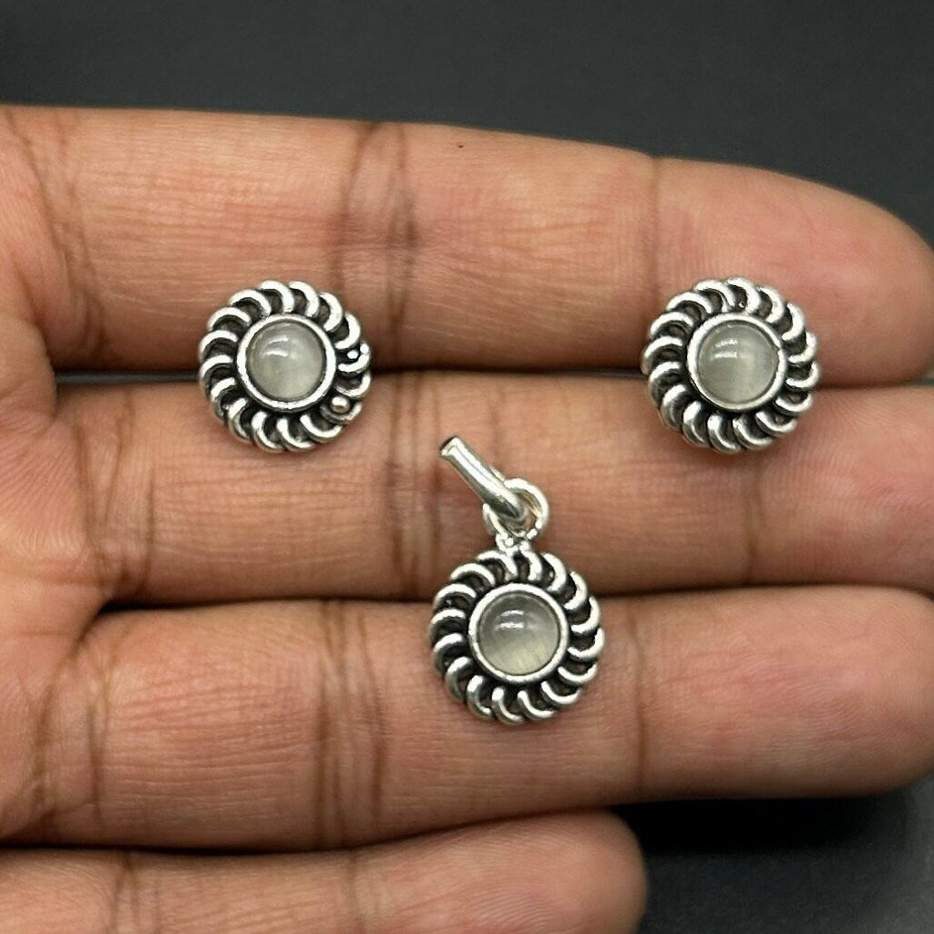 925 Sterling Silver Gray Gemstone Pendant With Earing
