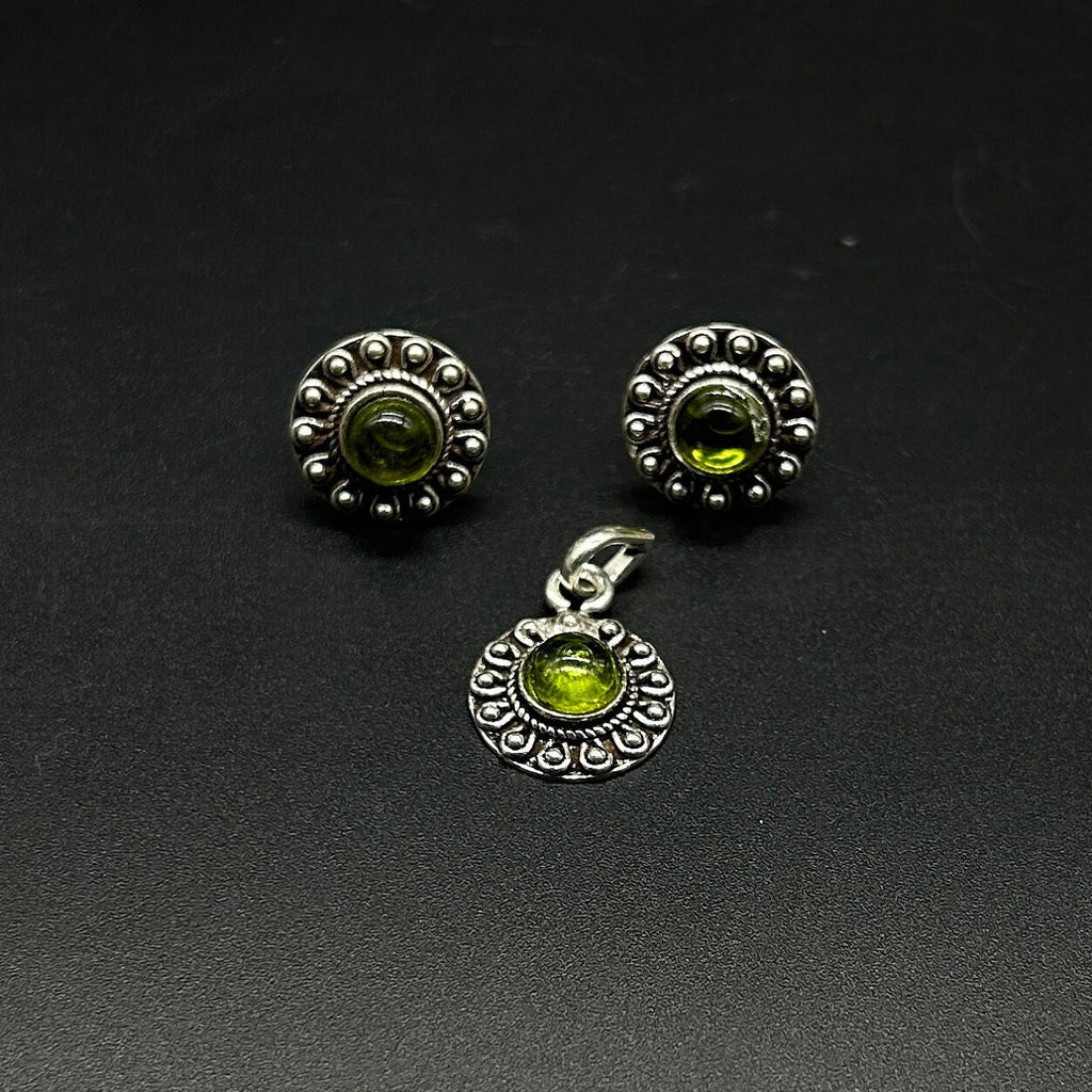 925 Sterling Silver Green Gemstone Pendant With Earing