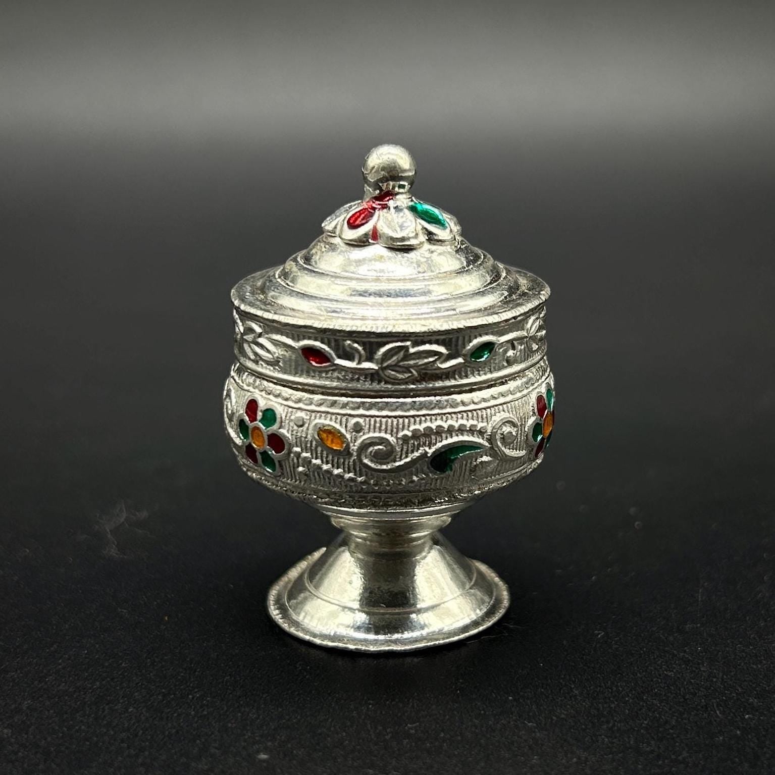 925 sterling Silver KumKum Box / Silver Sindoor Box