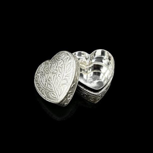 925 sterling silver Heart Trinket Box, kajal box/casket box bridal Heart shape sindhur box collection, container box, eyeliner box gifting.