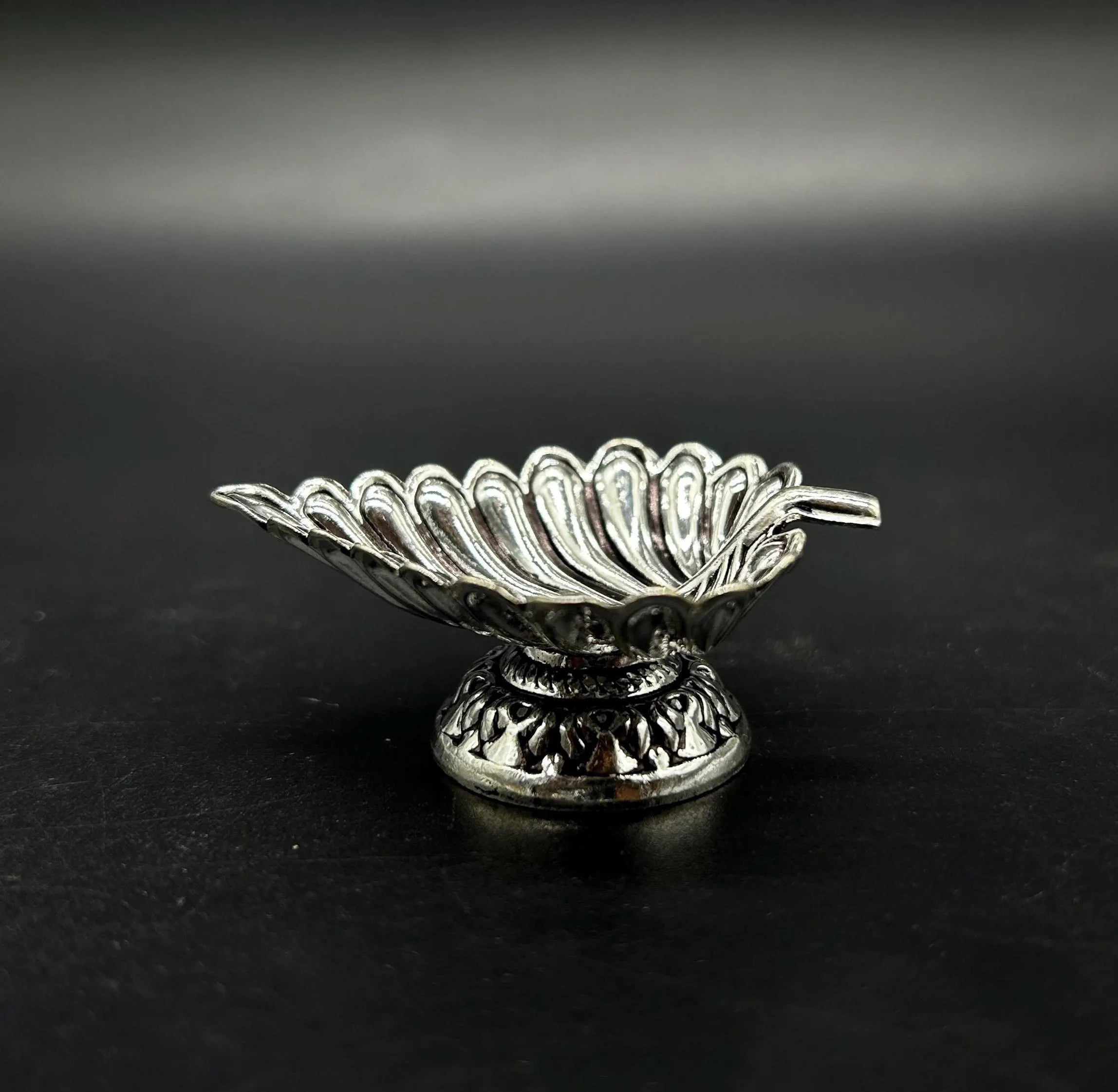 925 Sterling Silver Leaf Diya
