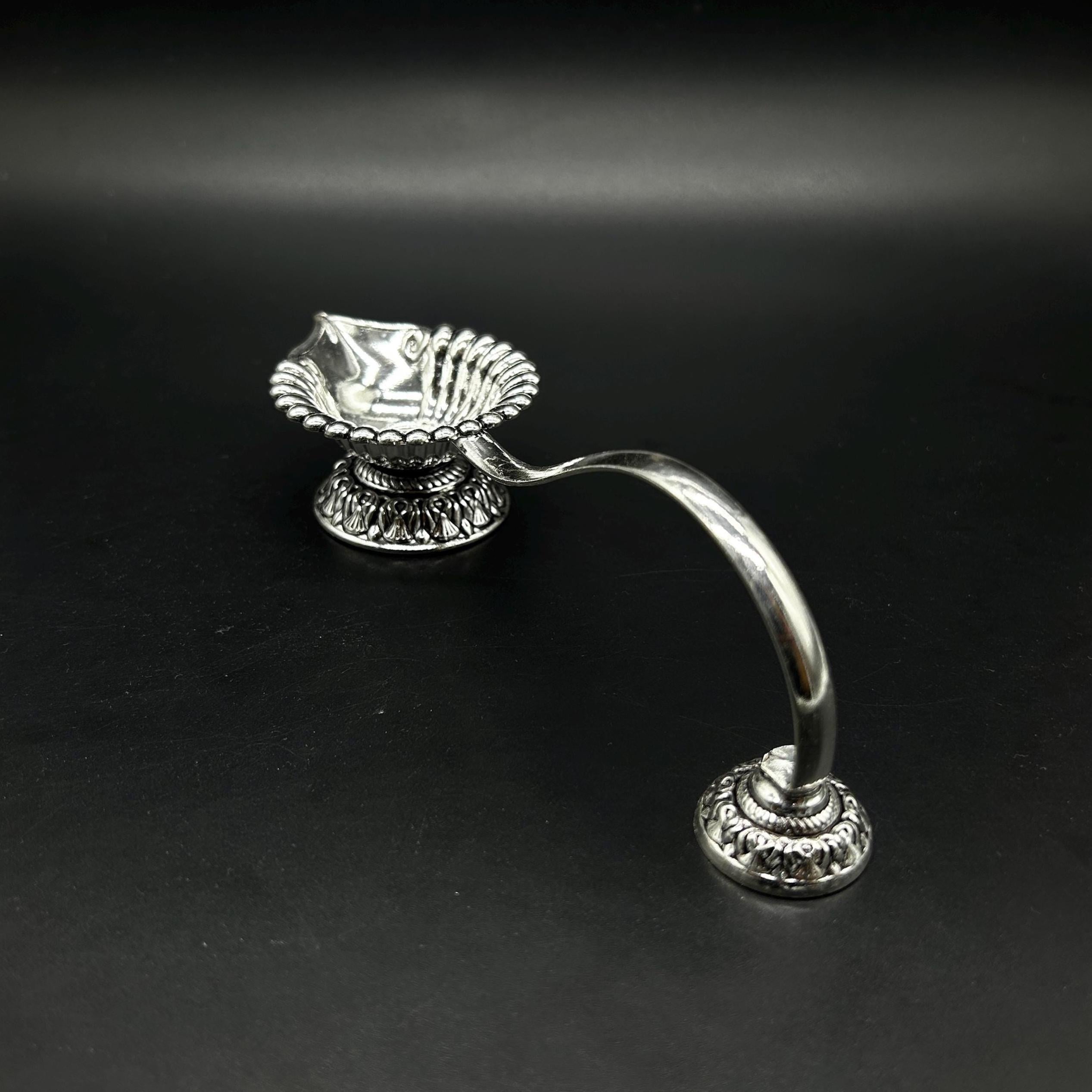 925 Sterling Silver Arti Stand