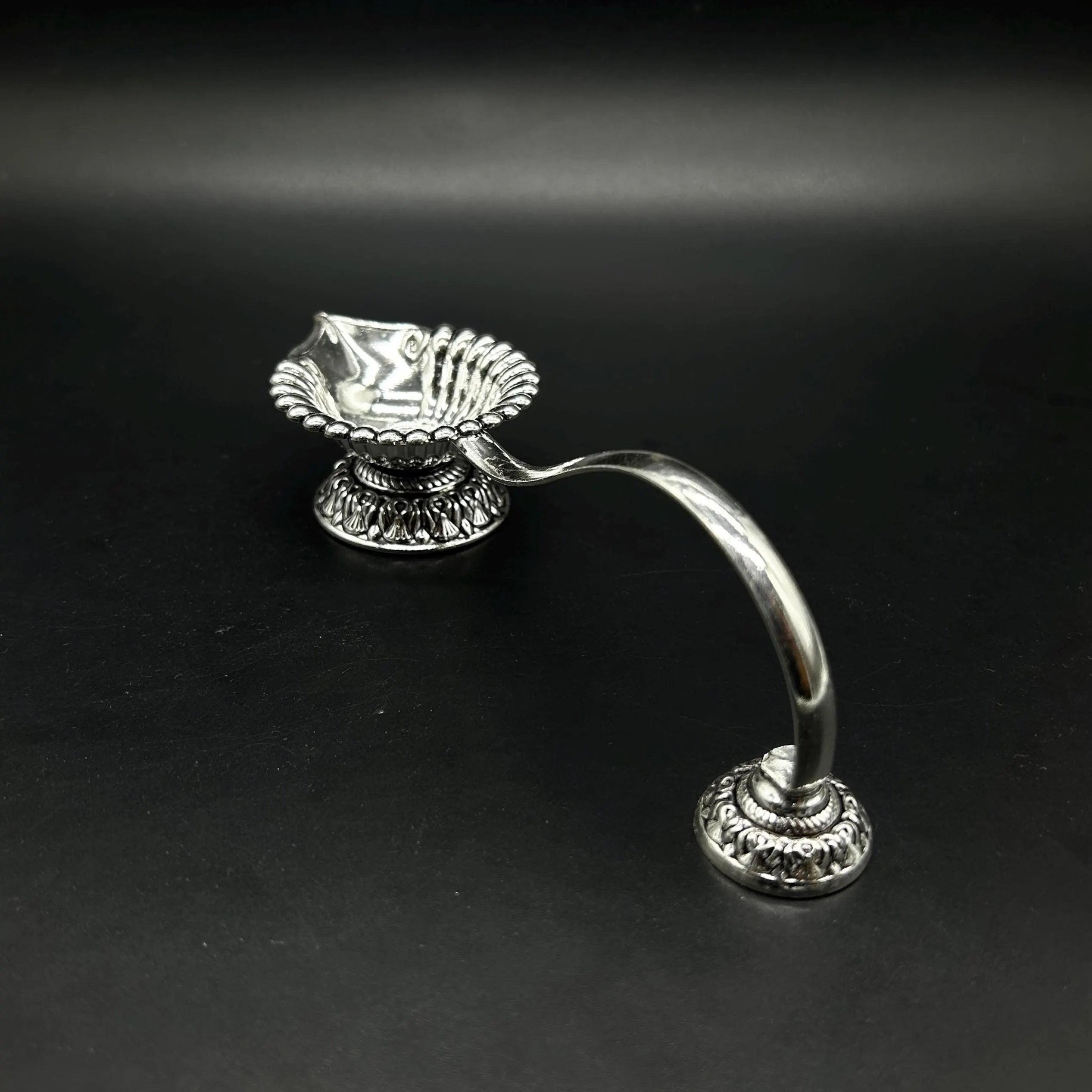 925 Sterling Silver Arti Stand